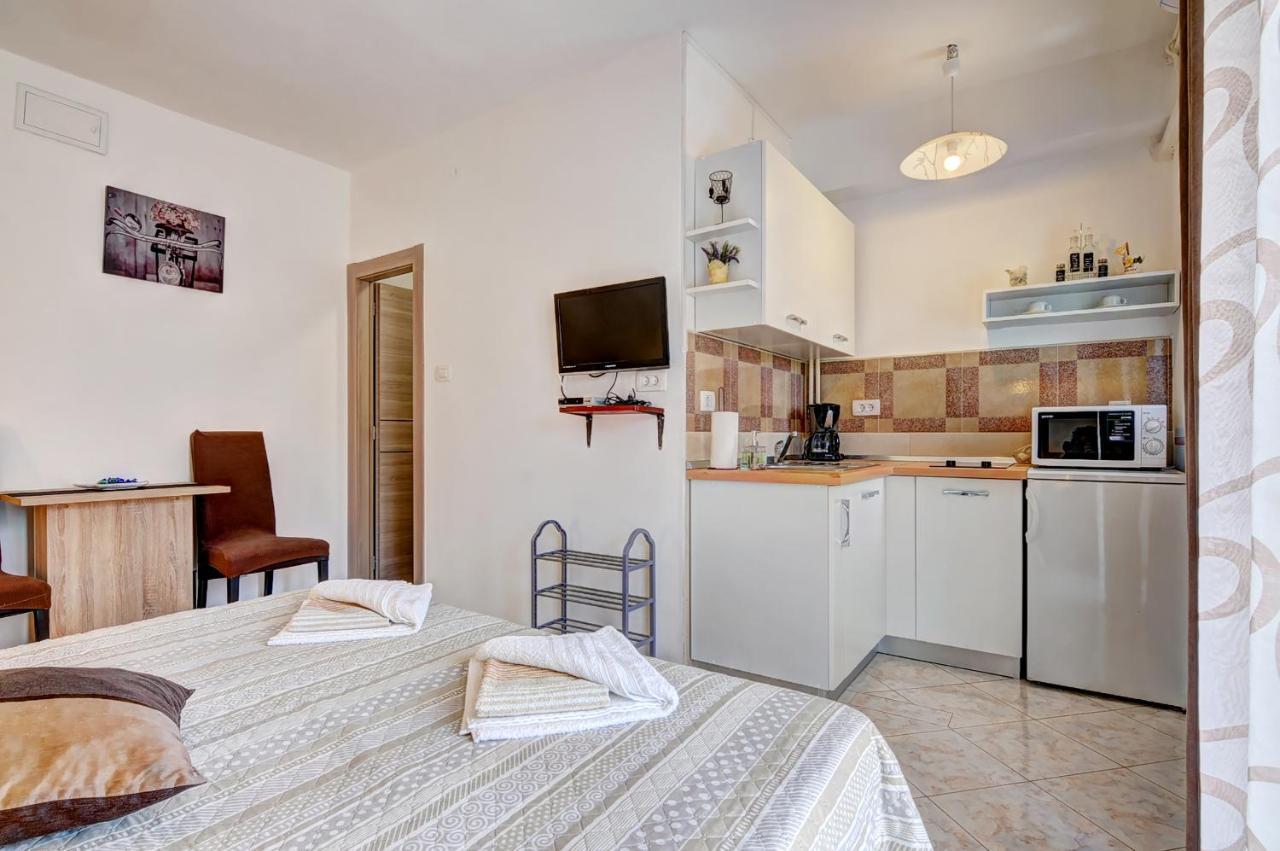 Apartments Kajfes Fažana Zewnętrze zdjęcie