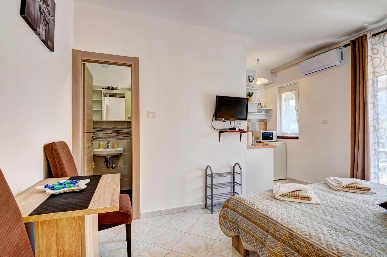Apartments Kajfes Fažana Zewnętrze zdjęcie