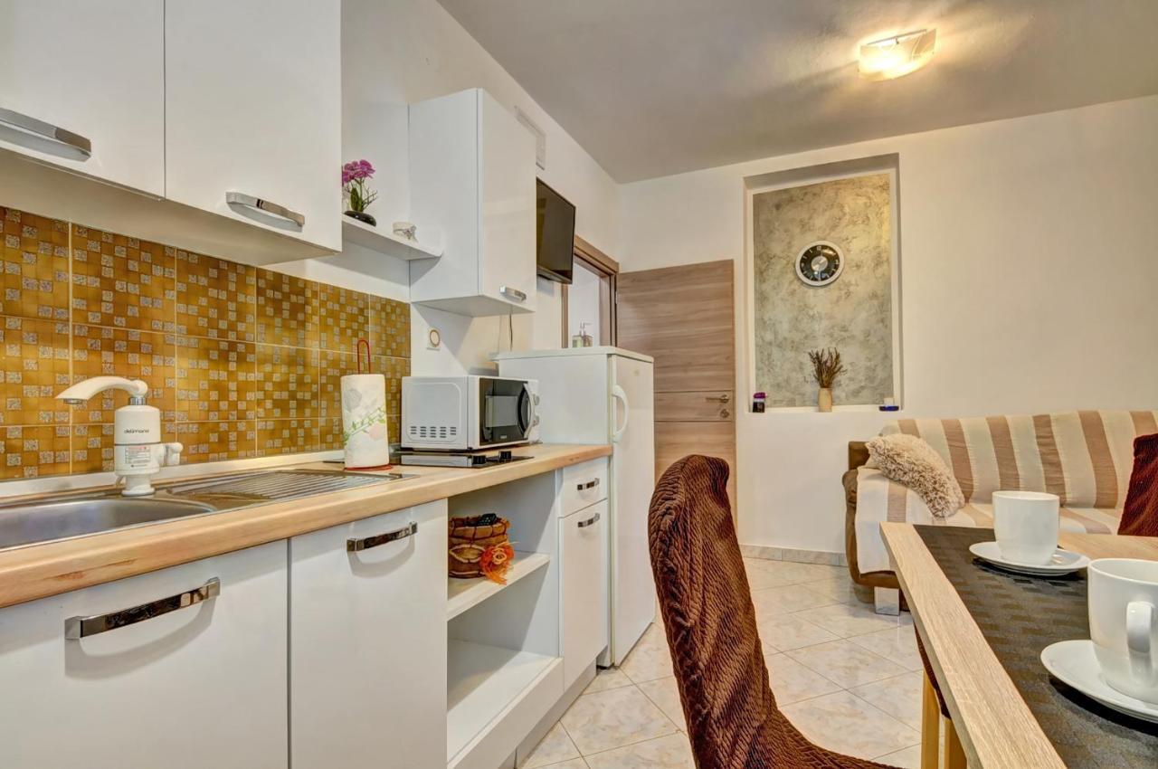 Apartments Kajfes Fažana Zewnętrze zdjęcie